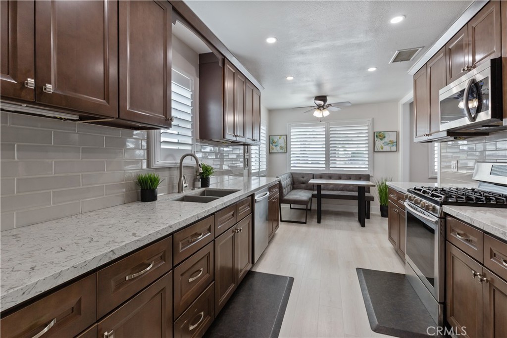 834 South Riverside Avenue Rialto, CA 92376 - Photo 14 of 30 Kitchen