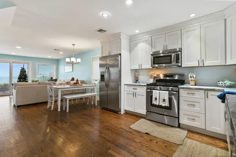 $2,950,000 | 1235 Fairfield Beach Road, Fairfield, CT 06824