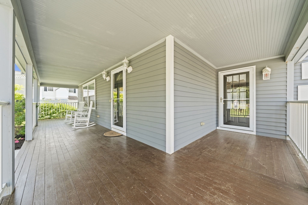 718 R Cabot Street Beverly, MA 01915 - Photo 3 of 38