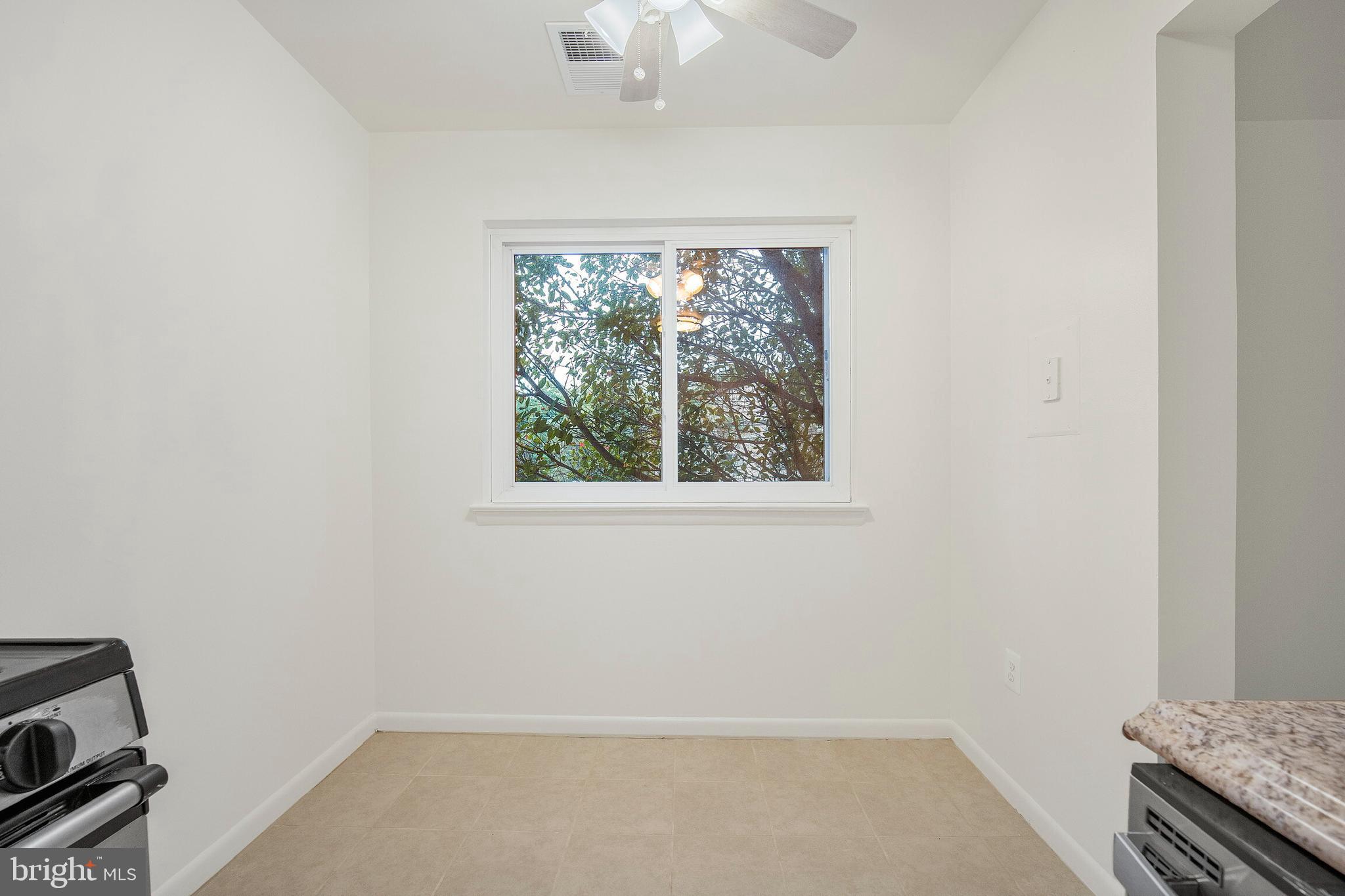 3350 Hewitt Avenue, Unit 101 Silver Spring, MD 20906 - Photo 12 of 21 Eat in kitchen