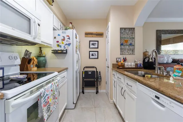 $240,000 | 737 Kensington Lake Circle, Brandon, FL 33511