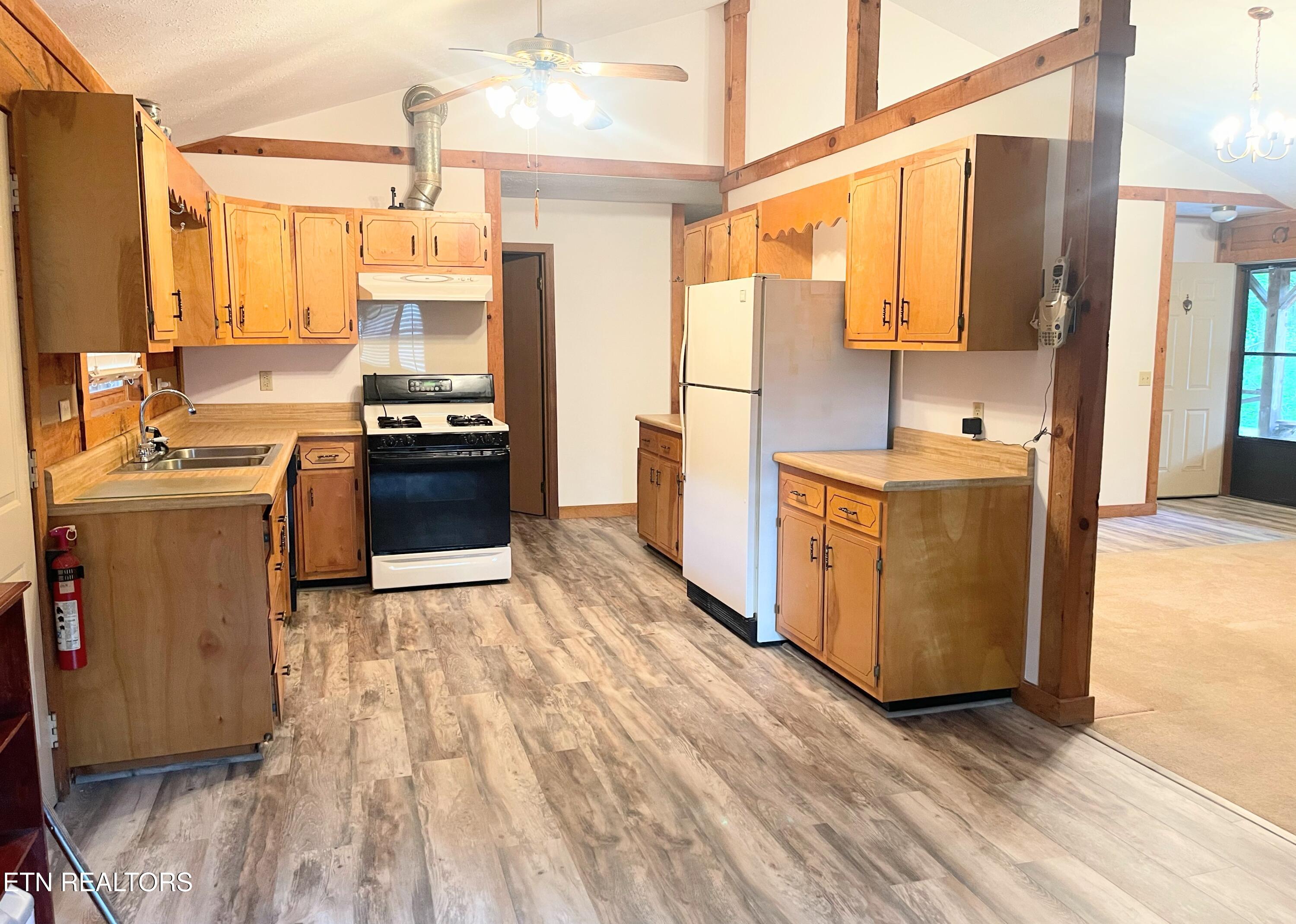 116 Old Doc Rogers Road Tellico Plains, TN 37385 - Photo 5 of 28 IMG_1585