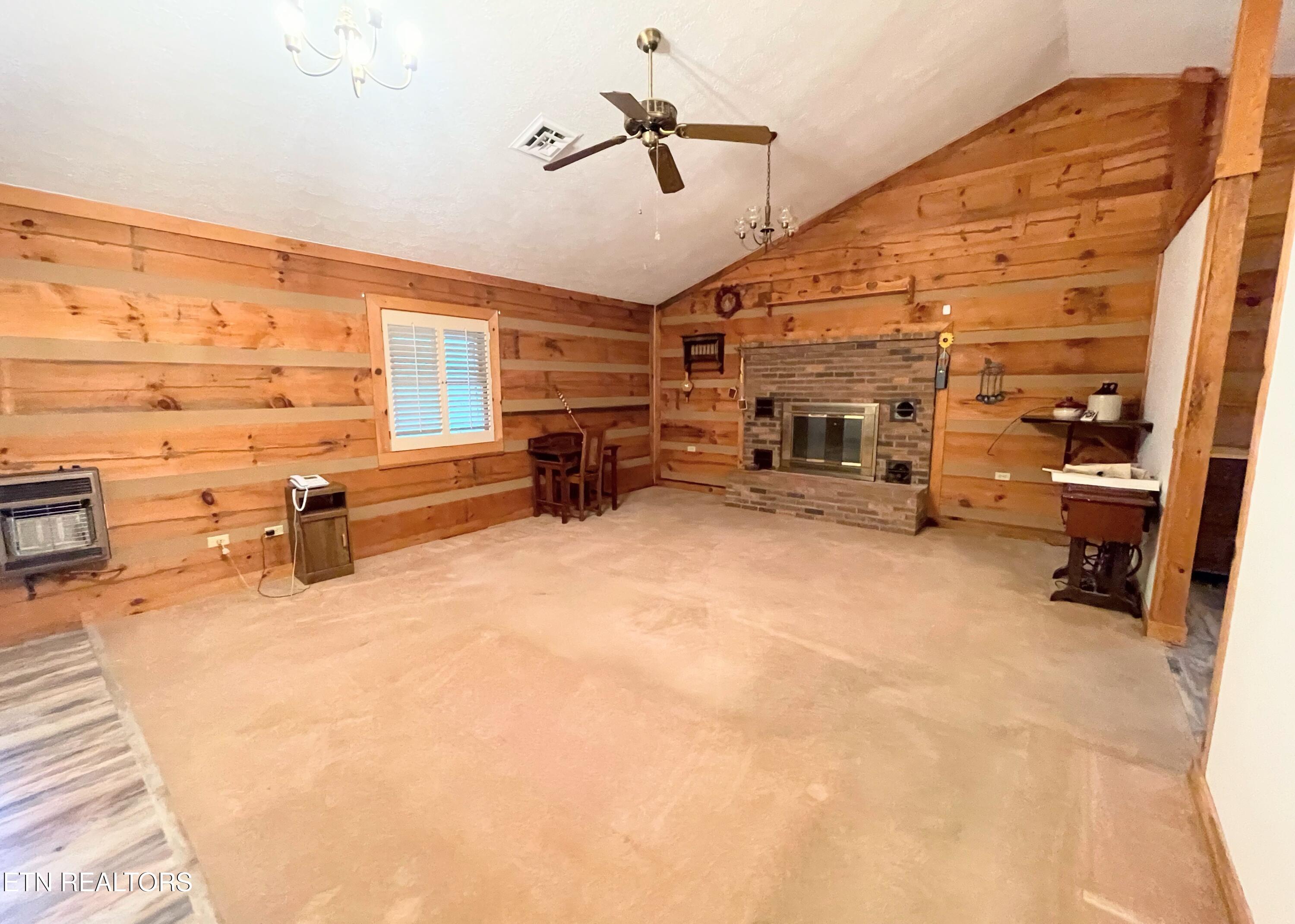 116 Old Doc Rogers Road Tellico Plains, TN 37385 - Photo 10 of 28 IMG_1595