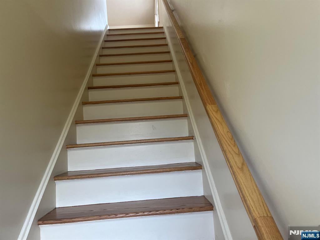 635 B Ridge Road, Unit B Lyndhurst, NJ 07071 - Photo 3 of 16 a view of entryway
