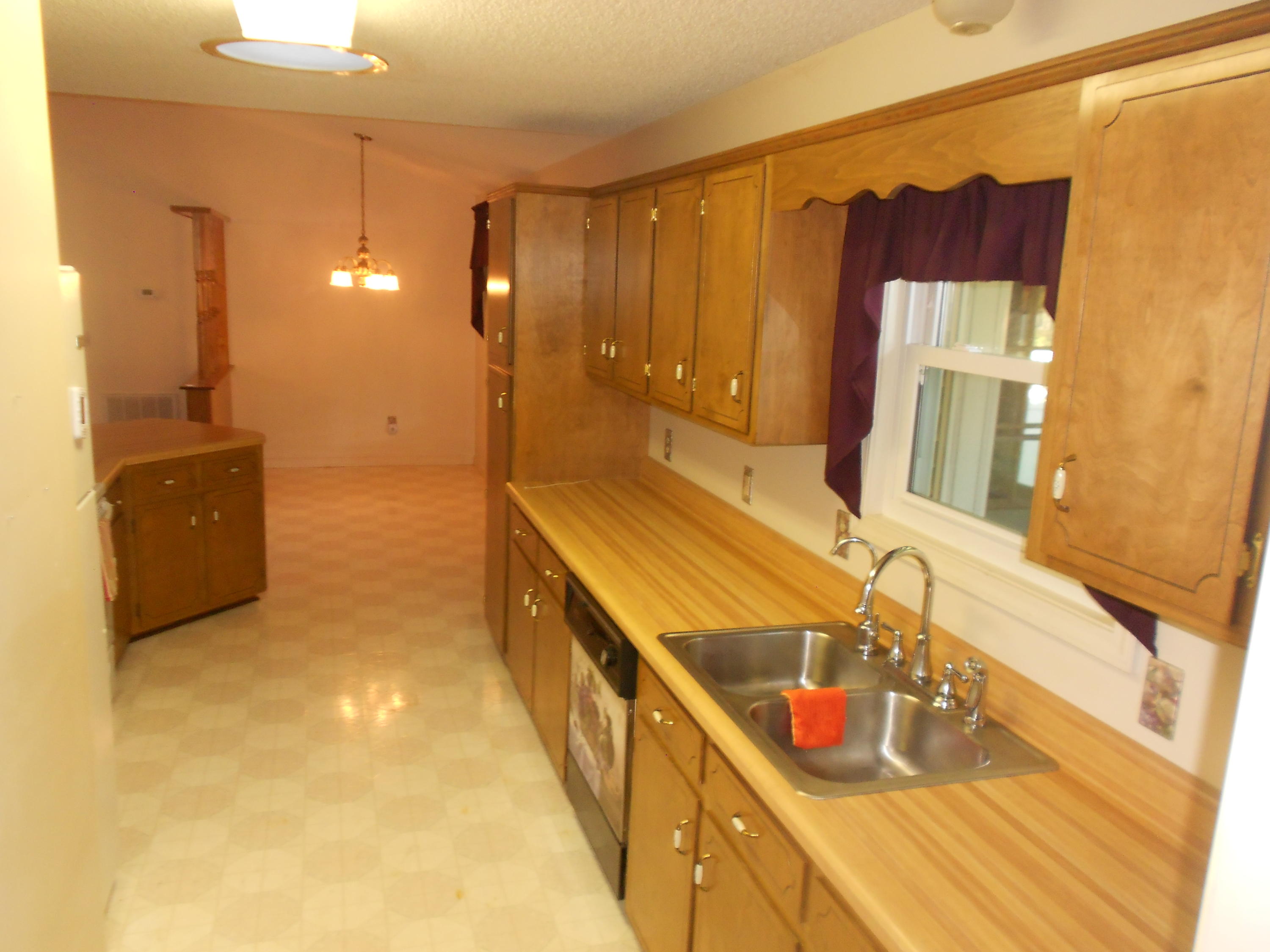 80 Big Lick Road Crossville, TN 38572 - Photo 5 of 26 Kitchen/Dining Room