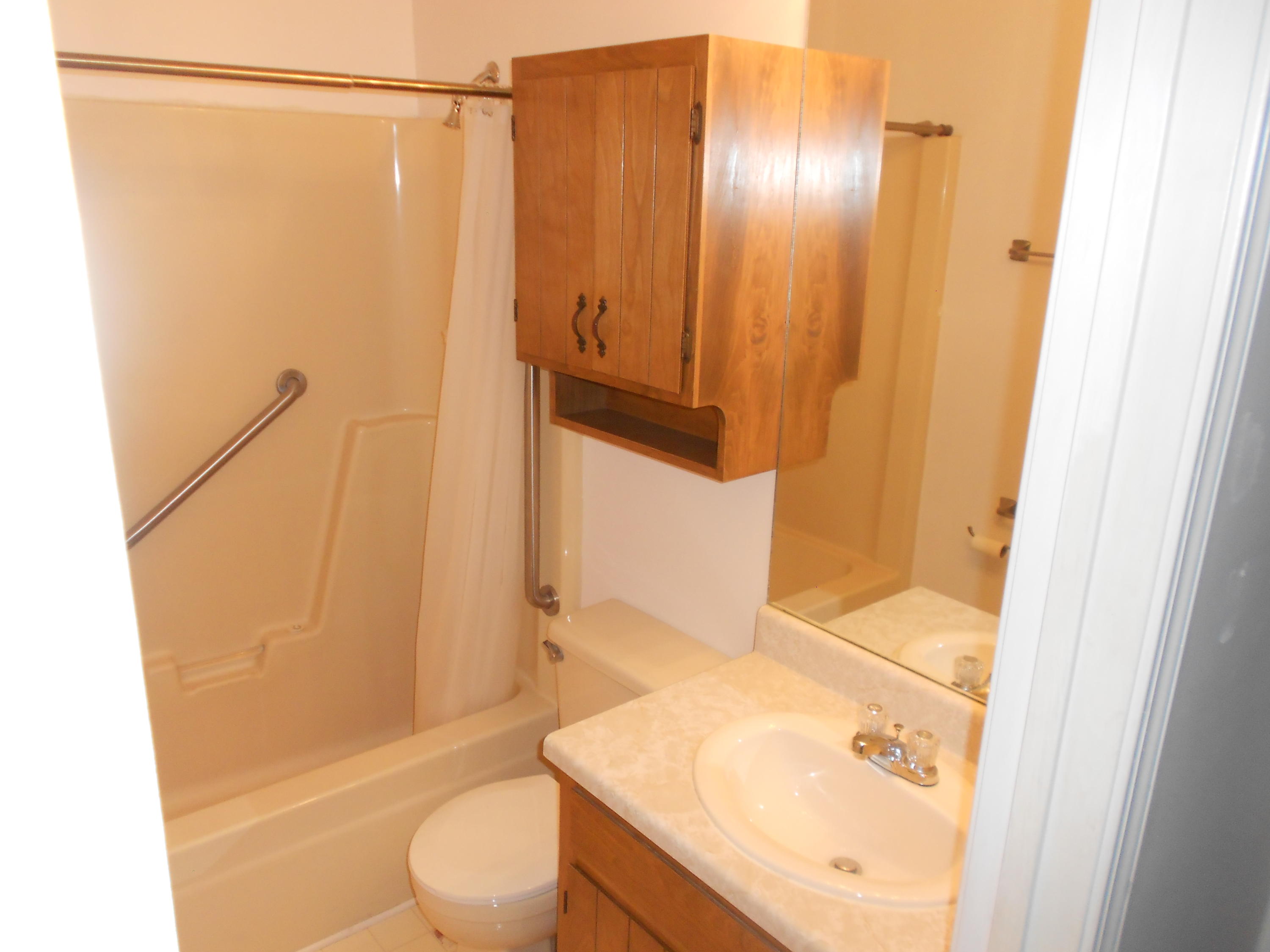 80 Big Lick Road Crossville, TN 38572 - Photo 10 of 26 2nd Bathroom