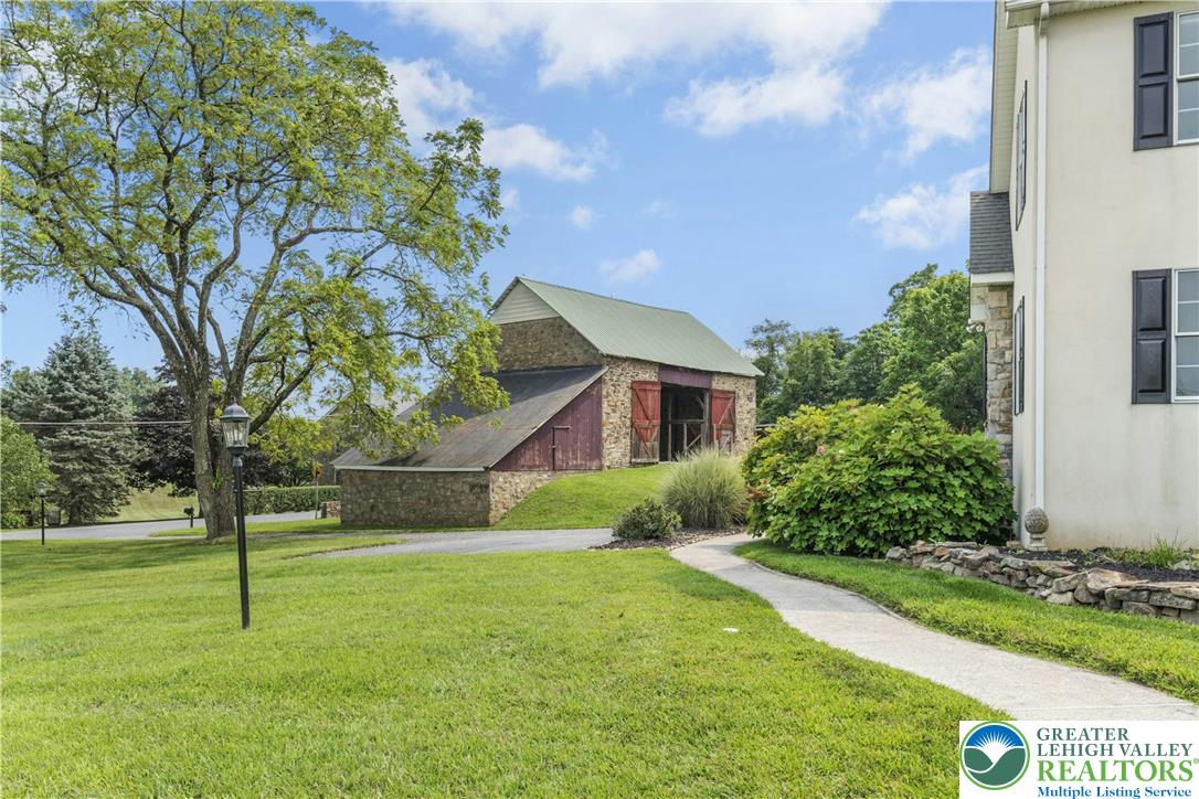 3370 Lower Saucon Road Hellertown, PA 18055 - Photo 5 of 42