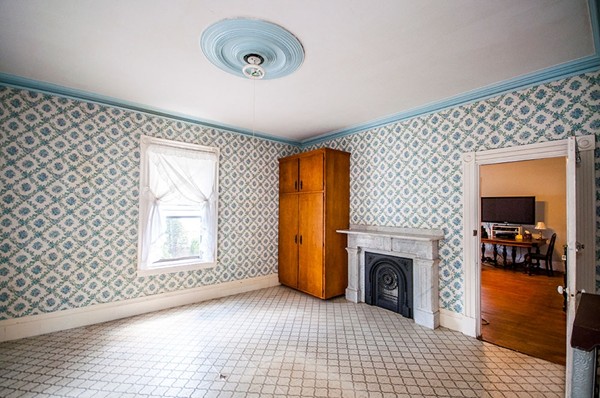 257 Market Street Boston, MA 02135 - Photo 9 of 16 an empty room with windows