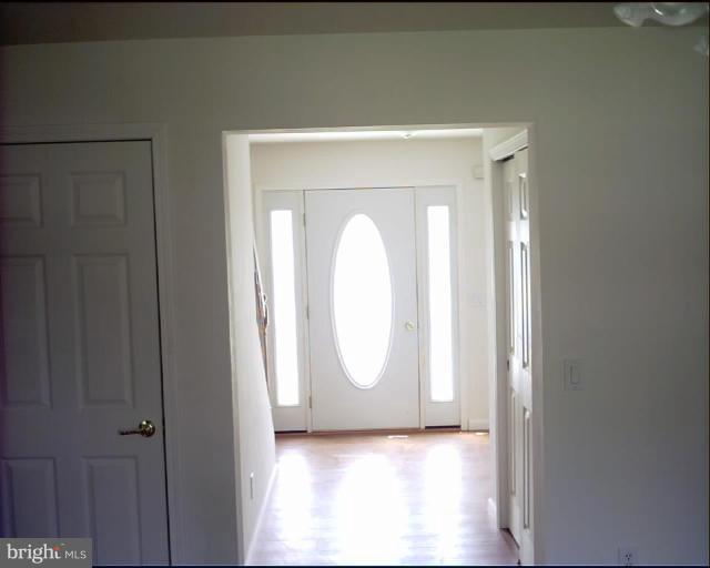 12925 Princeton Road Middle River, MD 21220 - Photo 6 of 26 Entrance / Foyer