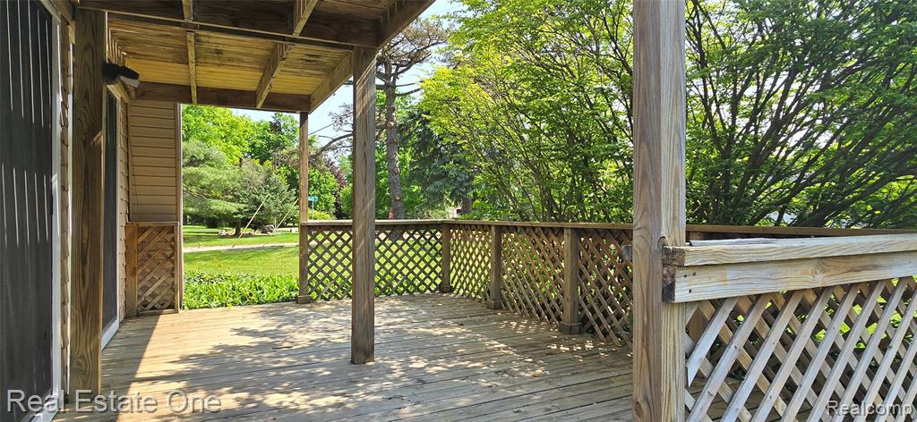 3825 Thomas Road Oxford, MI 48371 - Photo 3 of 40 Gallery Image 3