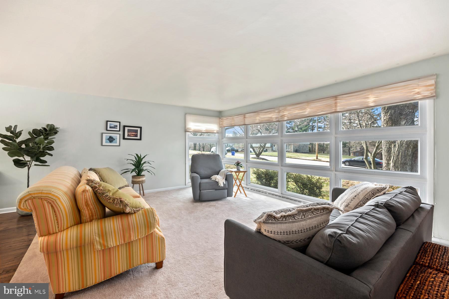 1012 Arboretum Road Wyncote, PA 19095 - Photo 7 of 41 Living Room