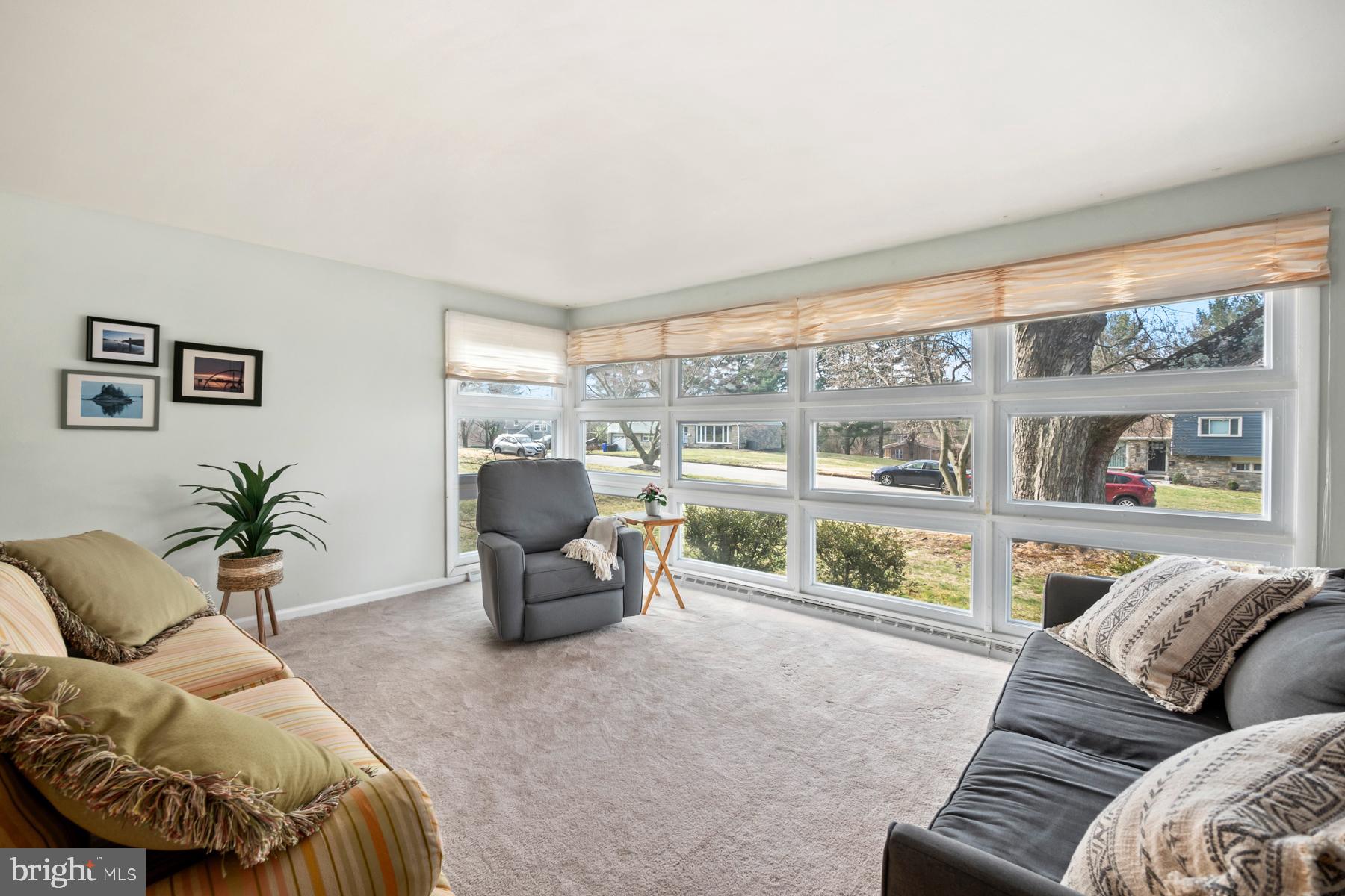 1012 Arboretum Road Wyncote, PA 19095 - Photo 8 of 41 Living Room