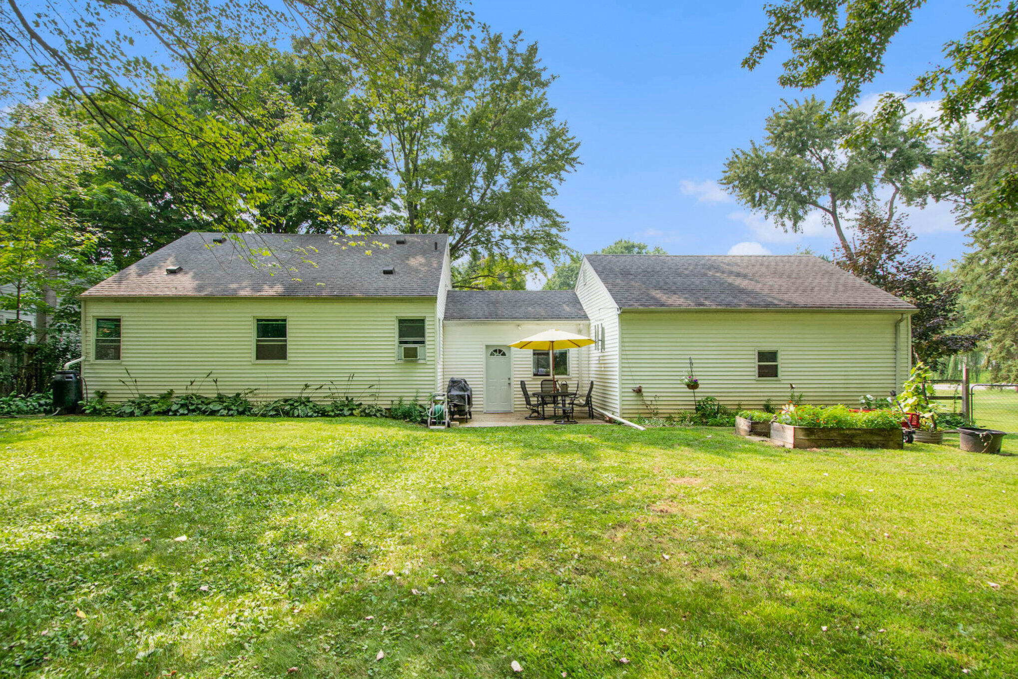 513 Gregory Place Jackson, MI 49202 - Photo 14 of 15 017_file_414