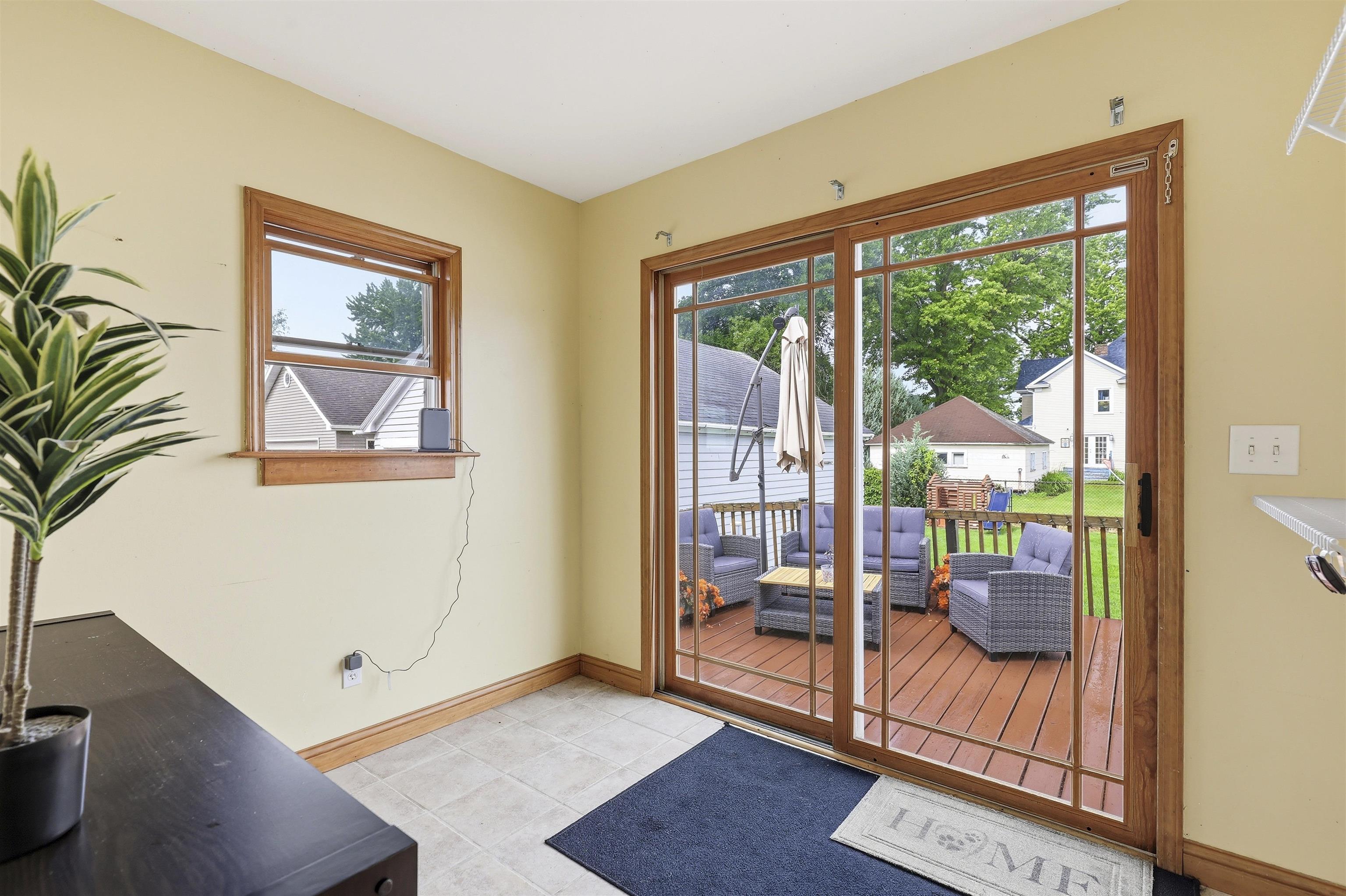 424 3rd Street Neenah, WI 54956 - Photo 14 of 36