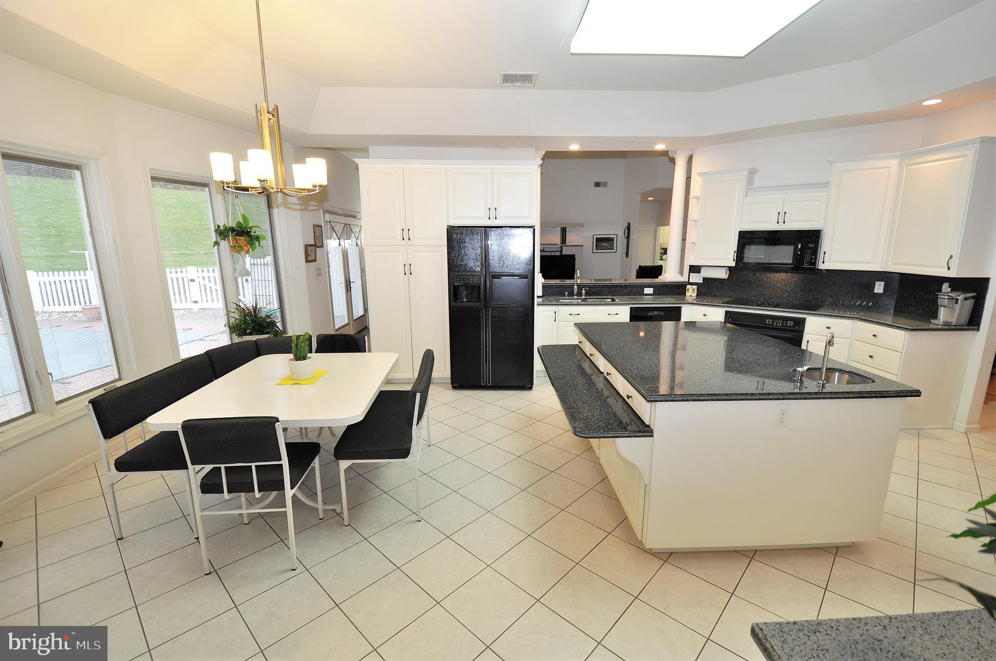 145 Mountain Road Tamaqua, PA 18252 - Photo 15 of 66 Kitchen & Breakfast Area