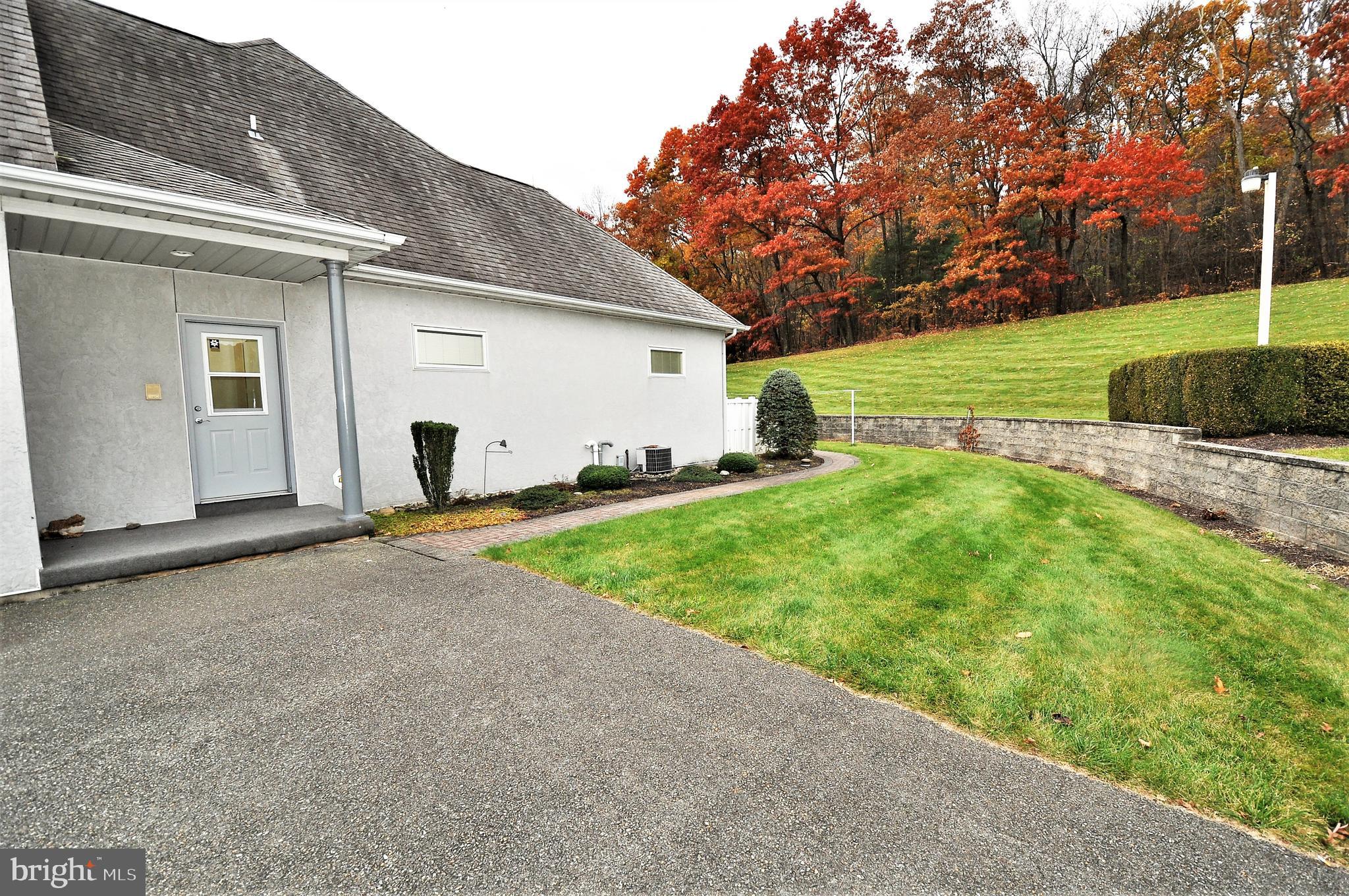 145 Mountain Road Tamaqua, PA 18252 - Photo 52 of 66 Right Side Yard