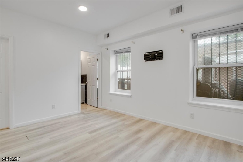 500 South 18th Street, Unit 1 Newark, NJ 07103 - Photo 17 of 21