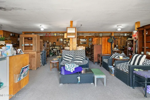 $255,000 | 3322 Highway 72, Holly Springs, MS 38635