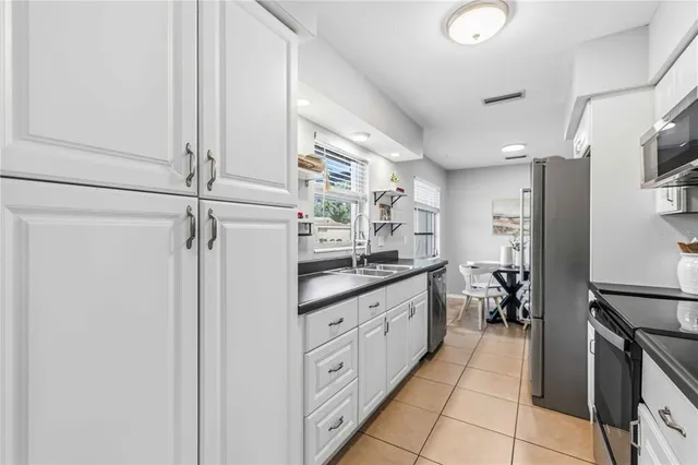 $450,000 | 530 St Andrews Drive, Sarasota, FL 34243