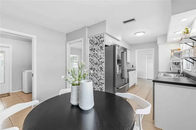 $450,000 | 530 St Andrews Drive, Sarasota, FL 34243