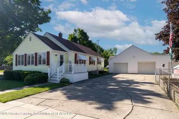 $209,000 | 120 East Pearl Street, Potterville, MI 48876