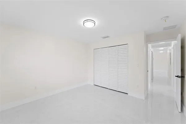 $2,800 | 1999 Northwest 46th Street, Miami, FL 33142