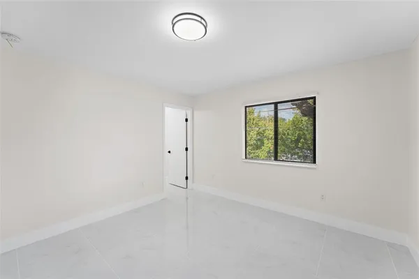 $2,800 | 1999 Northwest 46th Street, Miami, FL 33142