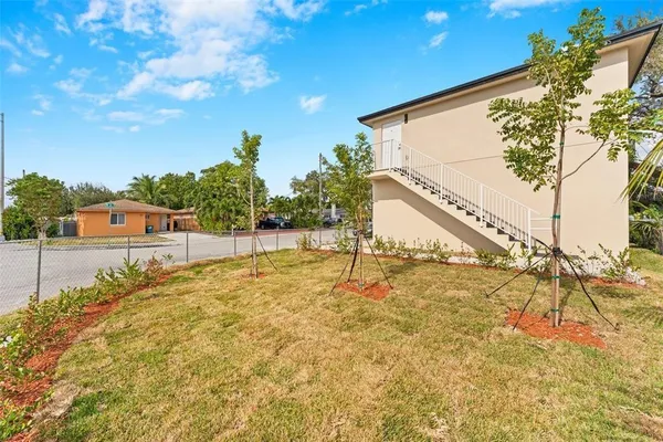 $2,800 | 1999 Northwest 46th Street, Miami, FL 33142