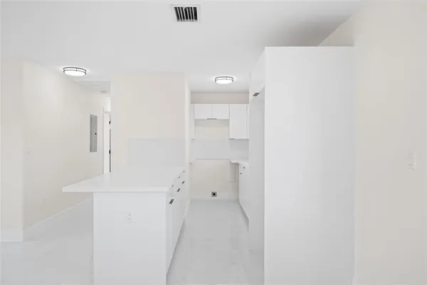 $2,800 | 1999 Northwest 46th Street, Miami, FL 33142