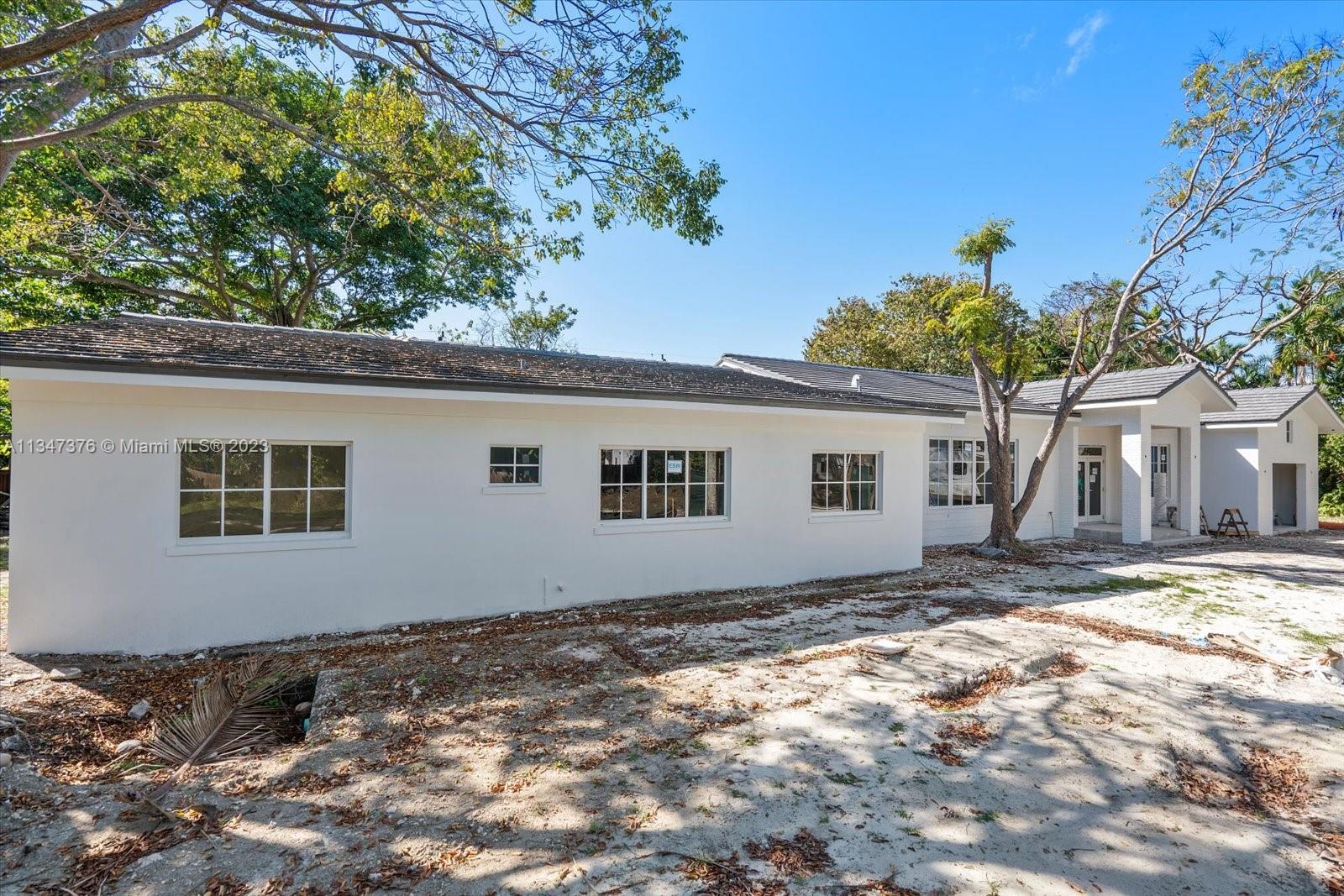 6230 Southwest 60th Street Miami, FL 33143 - Photo 12 of 57