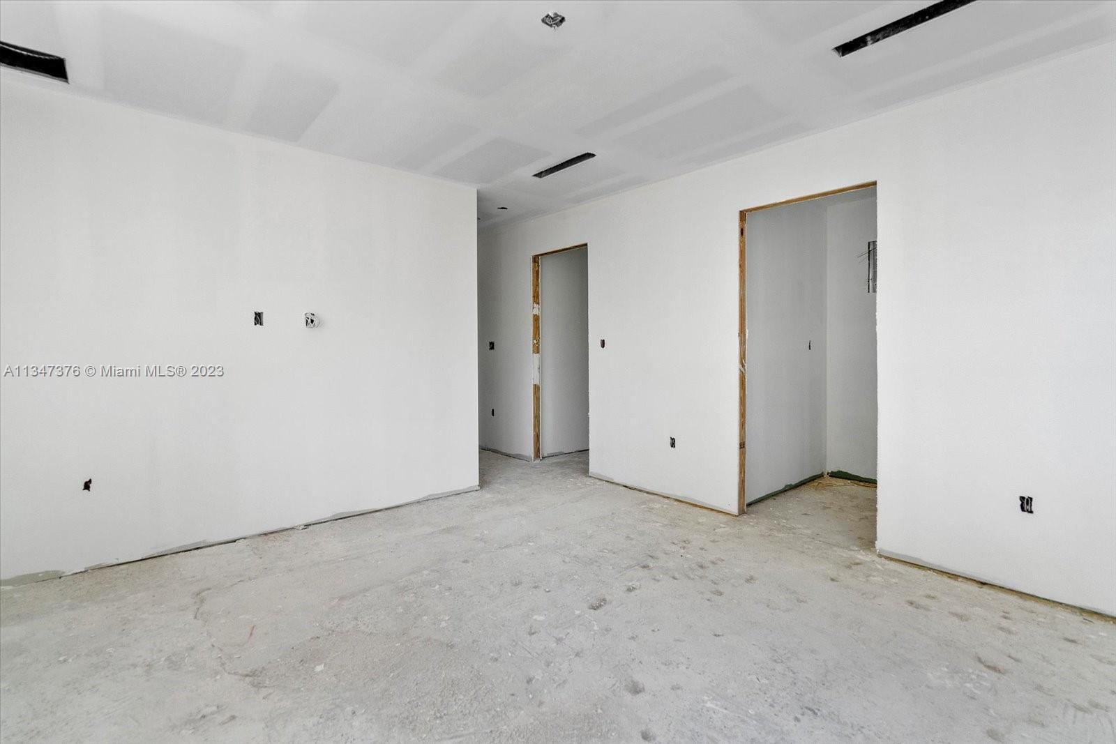 6230 Southwest 60th Street Miami, FL 33143 - Photo 40 of 57 a view of an empty room