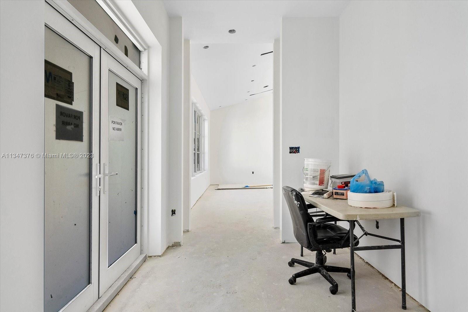 6230 Southwest 60th Street Miami, FL 33143 - Photo 50 of 57 a workspace with furniture and a window