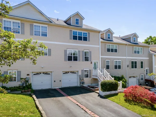 $399,999 | 21 Evan Court, Middletown, NY 10940