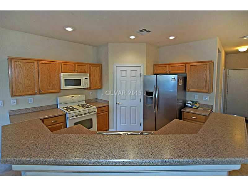 6589 Tumbleweed Ridge Lane, Unit 103 Henderson, NV 89011 - Photo 6 of 12 Kitchen.