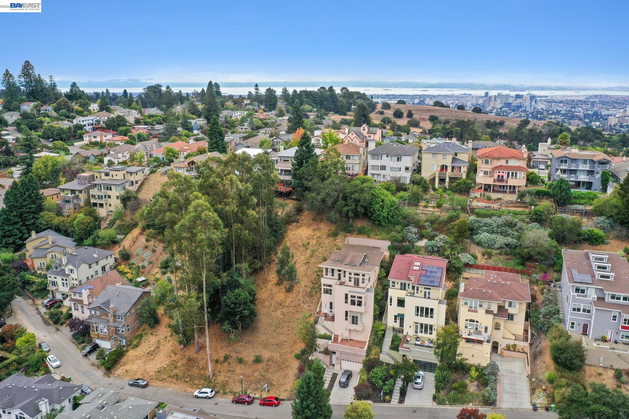 209 Sheridan Road Oakland, CA 94618 - Photo 7 of 11