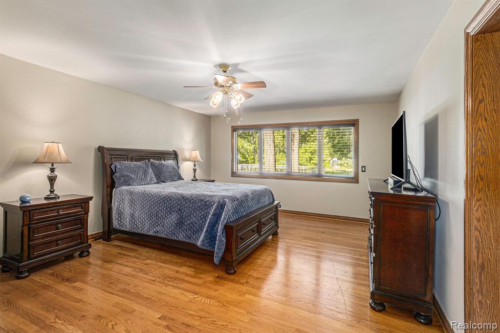 8065 Woodview Road Clarkston, MI 48348 - Photo 24 of 57