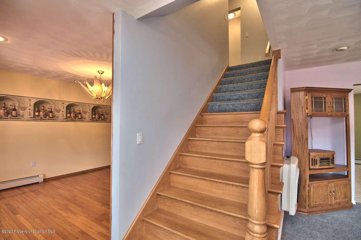 8 Reigel Rd Spring Brook Moscow, PA 18444 - Photo 6 of 106 Gallery Image 6