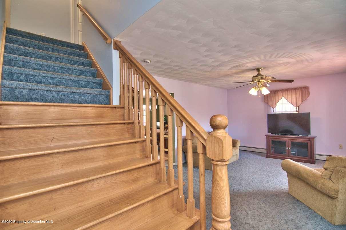 8 Reigel Rd Spring Brook Moscow, PA 18444 - Photo 7 of 106 Gallery Image 7