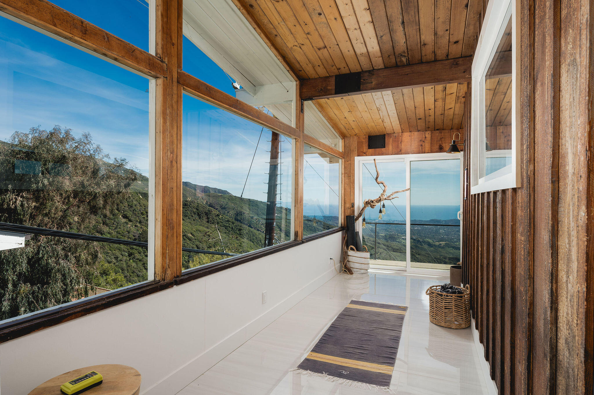 4825 Rim Road Santa Barbara, CA 93105 - Photo 25 of 36 Sun room, fully-finished with views