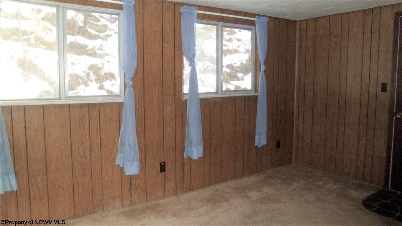 1881 Bunner Ridge Road Fairmont, WV 26554 - Photo 5 of 18 Gallery Image 5