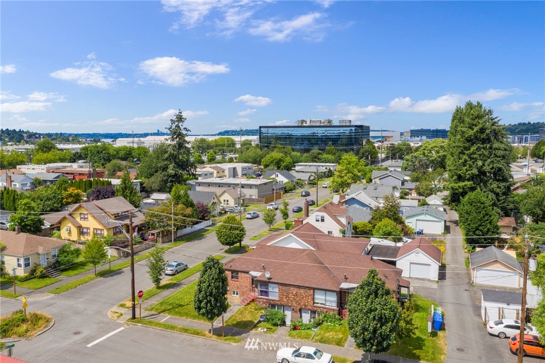 904 North 5th Street Renton, WA 98057 - Photo 5 of 15 an aerial view of residential houses with outdoor space and street view