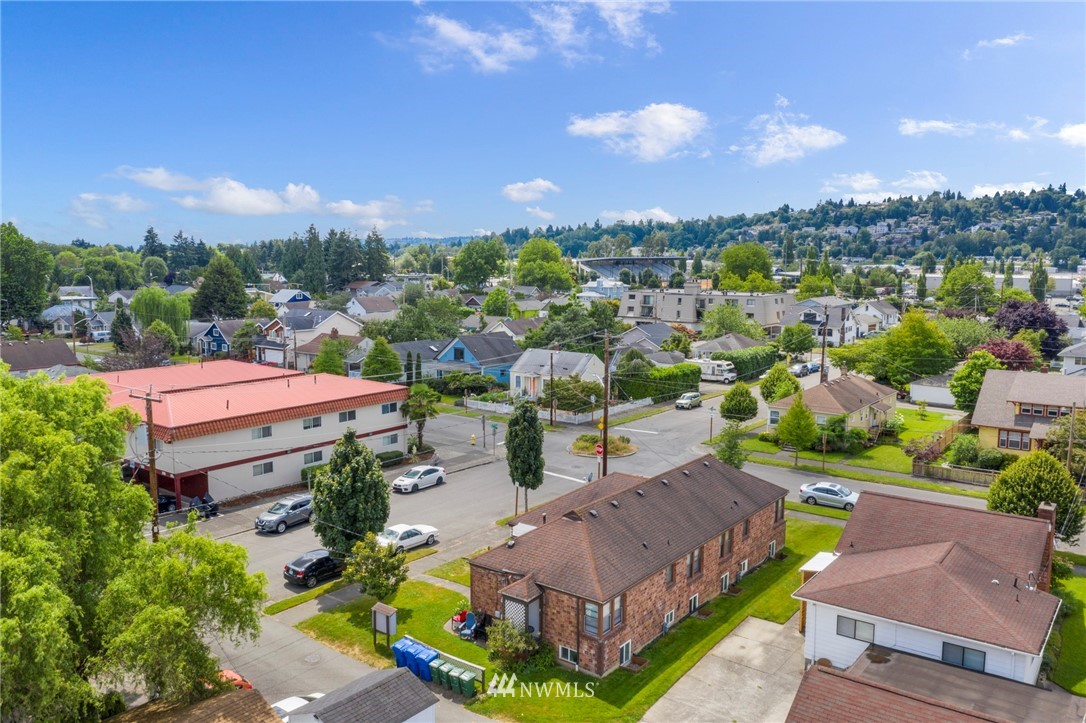 904 North 5th Street Renton, WA 98057 - Photo 6 of 15 a aerial view of a house with a garden