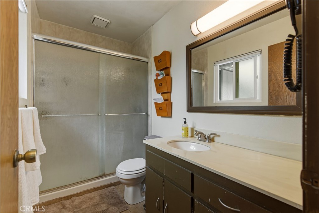 2251 South Stage Coach Lane Fallbrook, CA 92028 - Photo 22 of 69 Primary Bathroom with walk in shower
