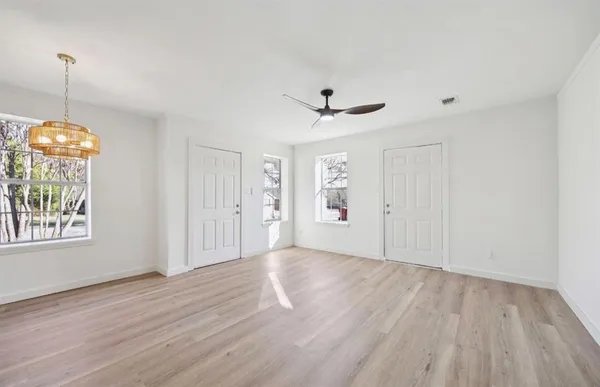 $1,500 | 2222 North Hickory Street, Sherman, TX 75092