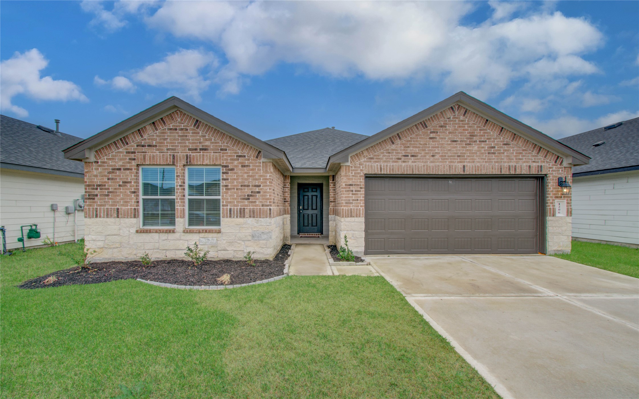 1206 Cattle Chute Court Rosharon, TX 77583 - Photo 4 of 40 Gallery Image 4