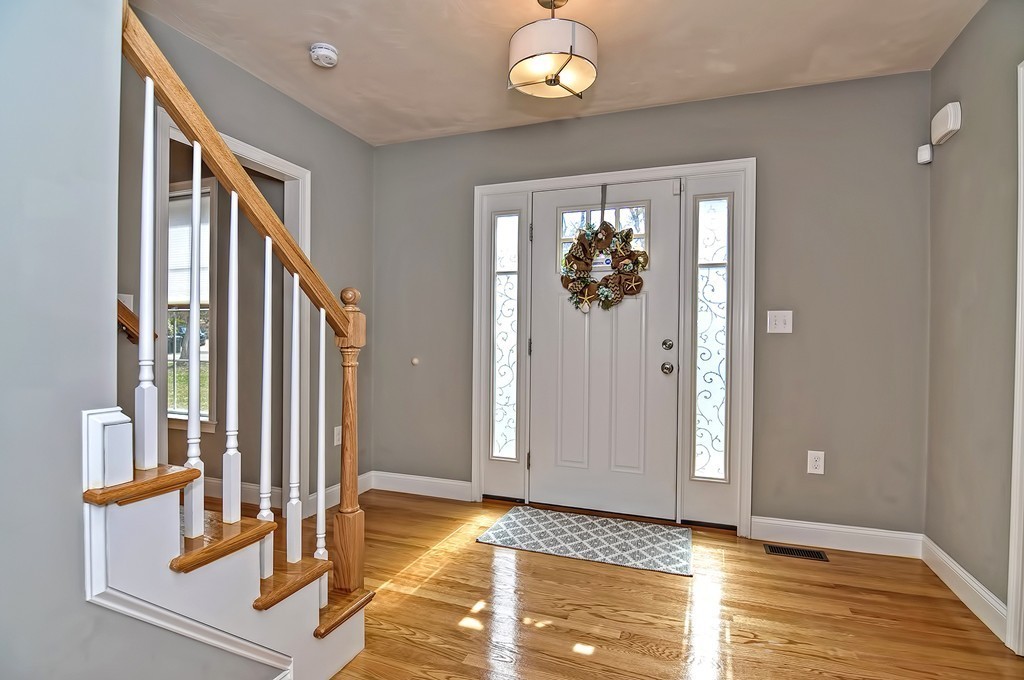 4 Chestnut Road Norfolk, MA 02056 - Photo 3 of 30 Gallery Image 3