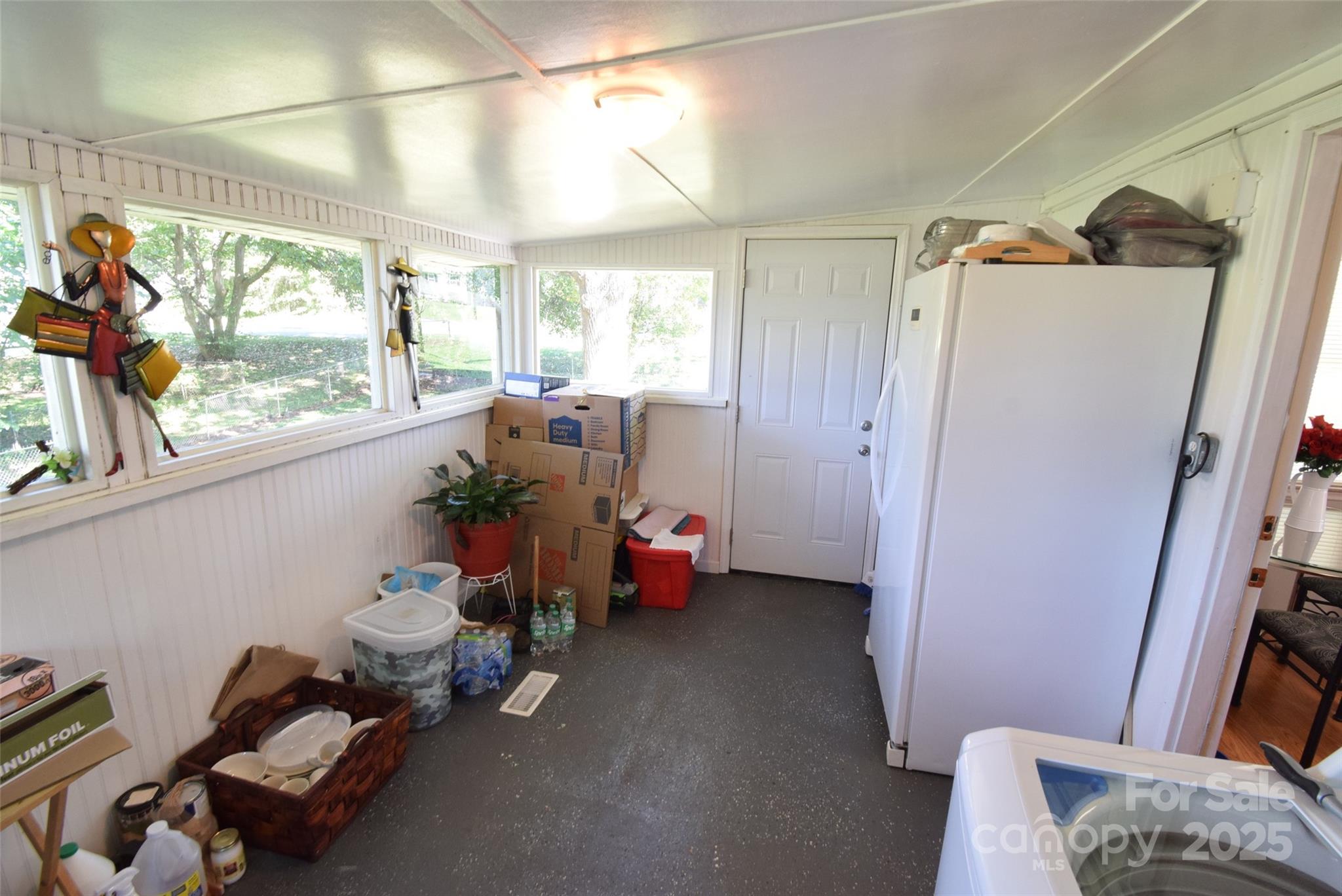 505 Butler Court Gastonia, NC 28054 - Photo 34 of 41 a room with furniture and a window