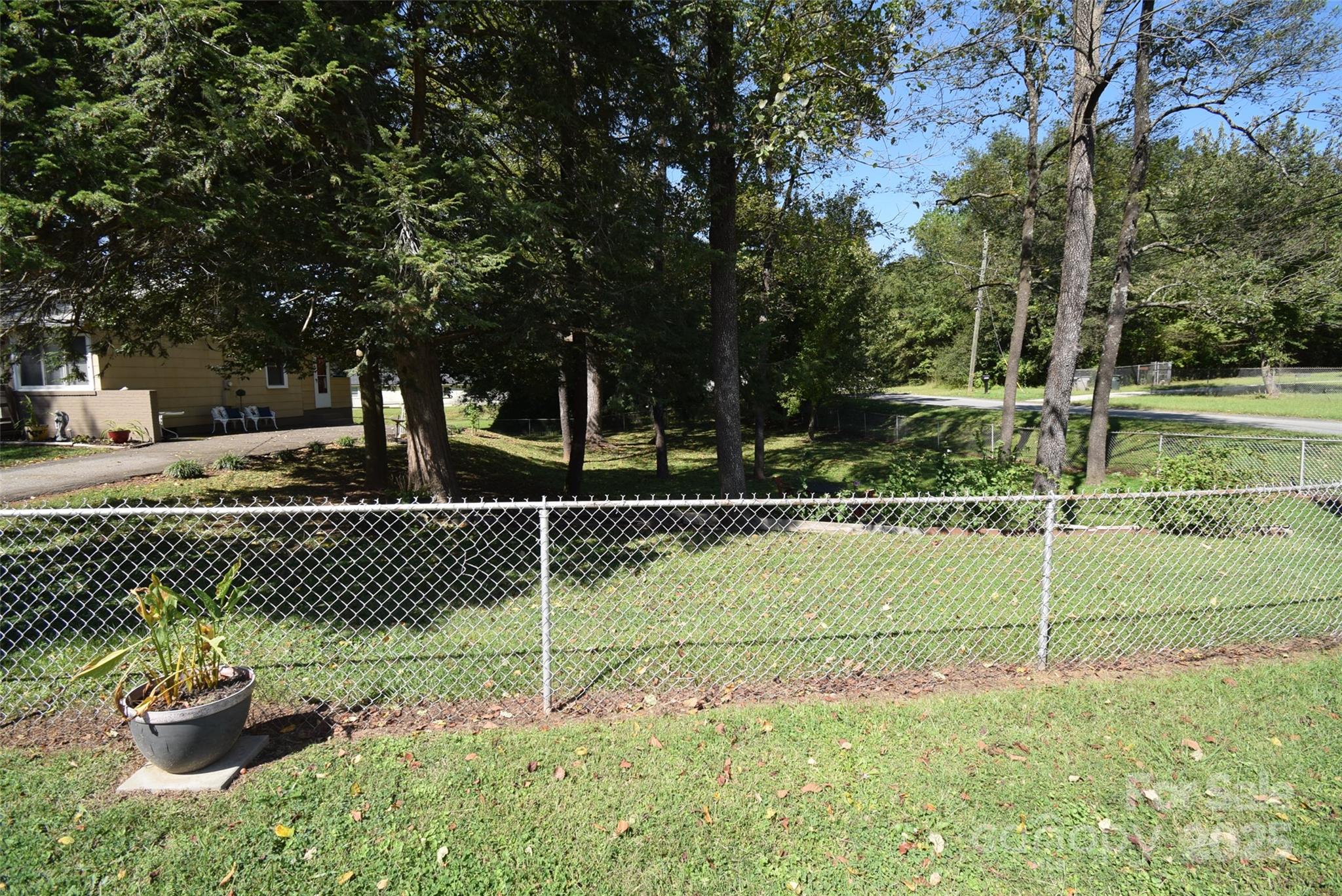 505 Butler Court Gastonia, NC 28054 - Photo 39 of 41 a view of a backyard