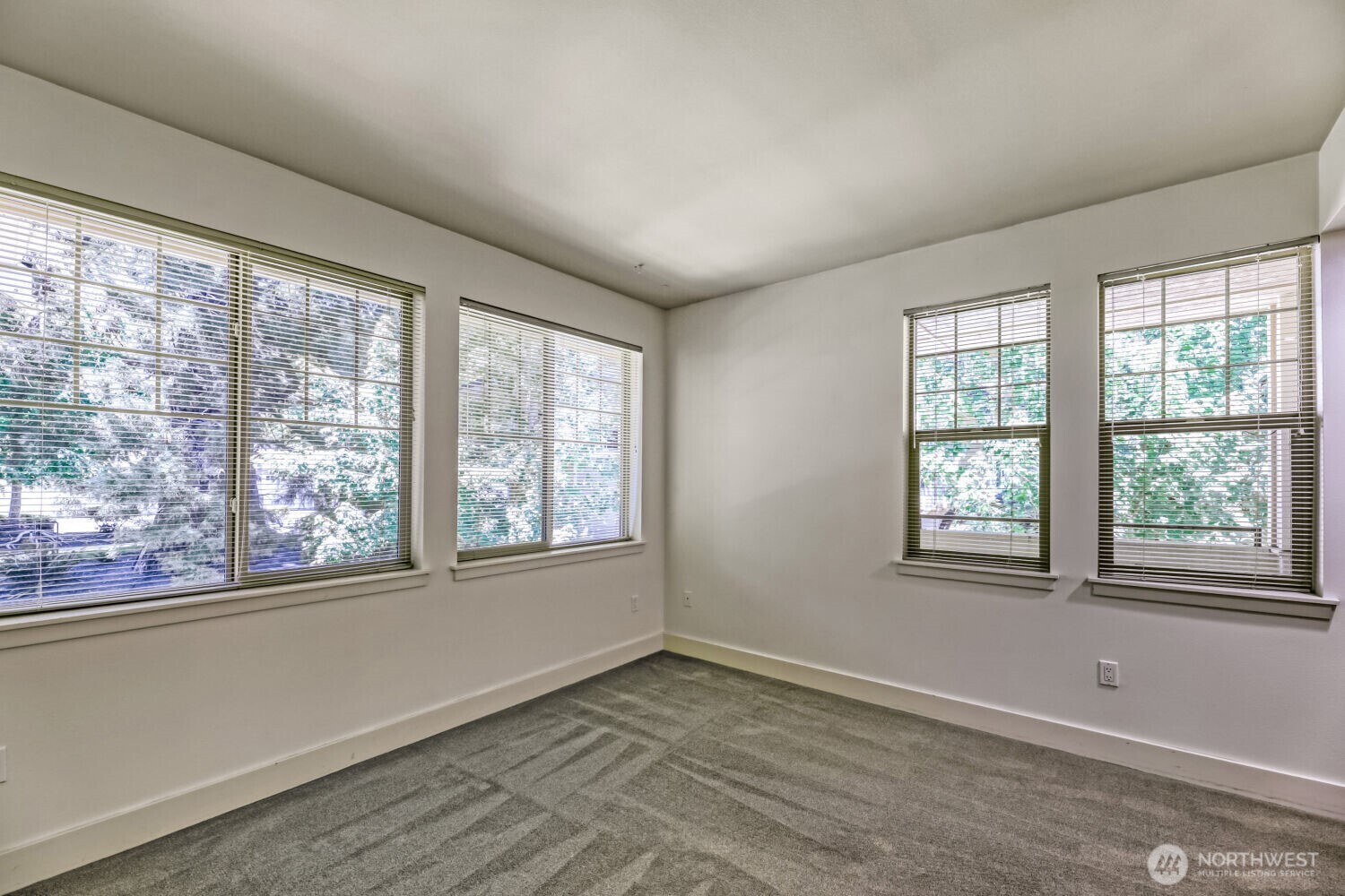 8535 Avondale Road Northeast, Unit A204 Redmond, WA 98052 - Photo 17 of 34