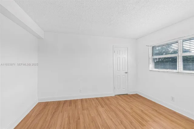 $1,850 | 2775 Taft Street, Unit 301, Hollywood, FL 33020